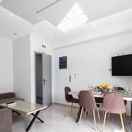 Nick And Helen Réthymnon