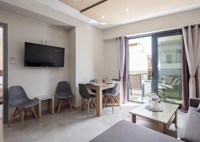 Nick&helen Apartment