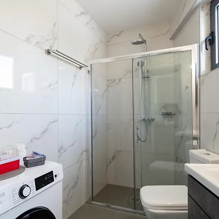 Nick&helen Apartment *