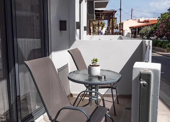 Apartment Nick And Helen *